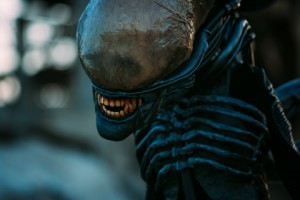 Armenian Artist Arax Creates Alien Xenomorph Cosplay, Inspired by Nature
