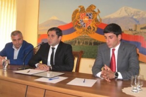 Նախարար Պապիկյանը ներկայացրել է Արարատի նորանշանակ մարզպետին