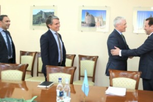 Դավիթ Տոնոյանն ընդունել է Հայաստանում ՄԱԿ-ի մշտական համակարգող և ՄԱԿ-ի Զարգացման ծրագրի մշտական ներկայացուցիչ Շոմբի Շարփին