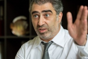 Դանիլ Խաչատուրովը «ФК Открытие» բանկին մեղադրում է գործարքի պայմանները 
խախտելու 
մեջ