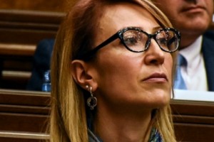 Maneh Tandilyan Back as Minister of Labor and Social Affairs
