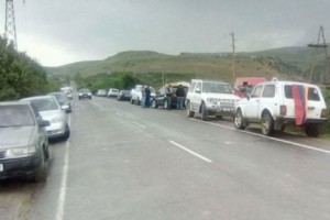 Ջերմուկի և Գնդեվազի բնակիչները փակել են Ամուլսար տանող բոլոր ճանապարհները