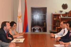 Սպորտի և երիտասարդության հարցերի նախարարը հյուրընկալել է ԱՄՆ-ի արտակարգ և լիազոր դեսպանին