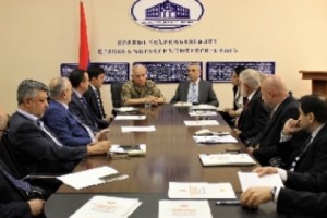 ԱԳՆ կենտրոնական ապարատի և արտերկրում Արցախի մշտական ներկայացուցիչները հանդիպել են Լևոն Մնացականյանի հետ