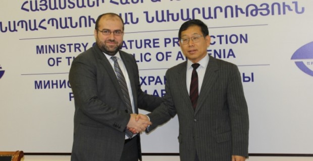 Չինաստանի դեսպանի հետ քննարկվել են բնապահպանության ոլորտում համագործակցության 
հեռանկարները
