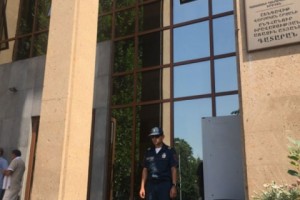 На заседание по вопросу ареста Роберта Кочаряна явились его адвокаты