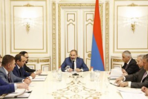 «Գերիշխող դիրքի չարաշահման դեպքեր չպետք է ունենանք». վարչապետ Փաշինյանի մոտ տեղի 
է ունեցել տնտեսական մենաշնորհների վերաբերյալ քննարկում