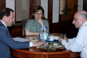 Պաշտպանության նախարարն ընդունել է «Հայ վիրավոր հերոսներ» հիմնադրամի նախագահին