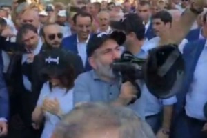 Pashinyan Kicks Off March to Republic Square