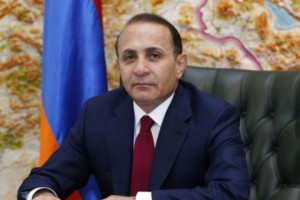 Овик Абрамян отнял у компании “Авазаатик” акции и песчаный карьер, а суды вынесли решения 
в пользу бывшего премьера