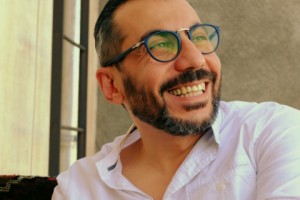 Բալկոնում Արման Նուռն է