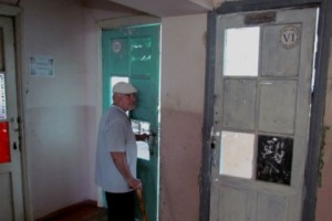 Директор школы: “Нельзя обрекать детей на учебу в таких условиях только потому, что они 
живут в селе и не имеют альтернативы”