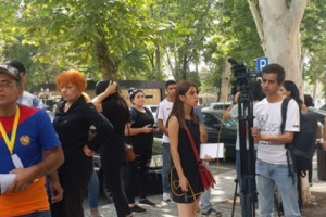 “Шант Арутюнян должен выйти из тюрьмы так, как подобает политзаключенному” – акция 
протеста перед зданием прокуратуры