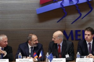  Никол Пашинян встретился с представителями MEDEF
