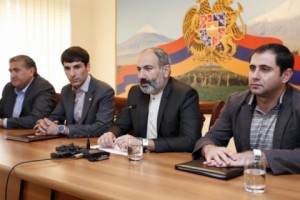 Նիկոլ Փաշինյանը հանդիպել է Արարատի մարզի համայնքների ղեկավարներին
