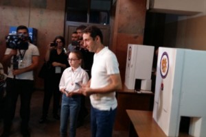 В случае избрания мэром Еревана Айк Марутян в первую очередь решит вопрос вывоза мусора