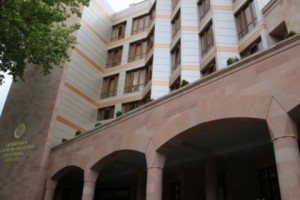 Քրեական գործ՝ նախընտրական շտաբում ոստիկանության աշխատակիցների նկատմամբ բռնություն գործադրելու դեպքի առթիվ
