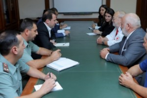Դավիթ Տոնոյանն ընդունել է Գերմանական Կարմիր խաչի ներկայացուցիչ Վոլֆգանգ Շմիդտին