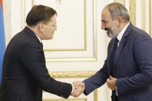 Премьер-министр принял генерального директора Государственной корпорации по атомной 
энергии &quot;Росатом&quot;
