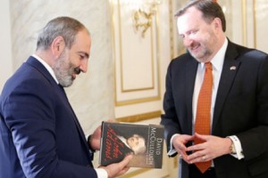 Премьер-министр Никол Пашинян принял Чрезвычайного и Полномочного посла США в 
Армении Ричарда Миллса
