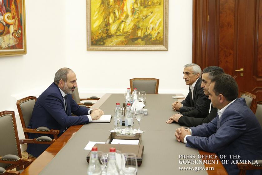 Pashinyan Meets with ARF Reps: Nothing Concrete About Resolving Domestic Political Impasse
