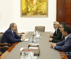 Pashinyan Meets with ARF Reps: Nothing Concrete About Resolving Domestic Political Impasse