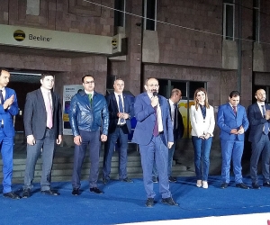 Pashinyan Visits Etchmiadzin; Campaigns for Civil Contract Candidate for Mayor