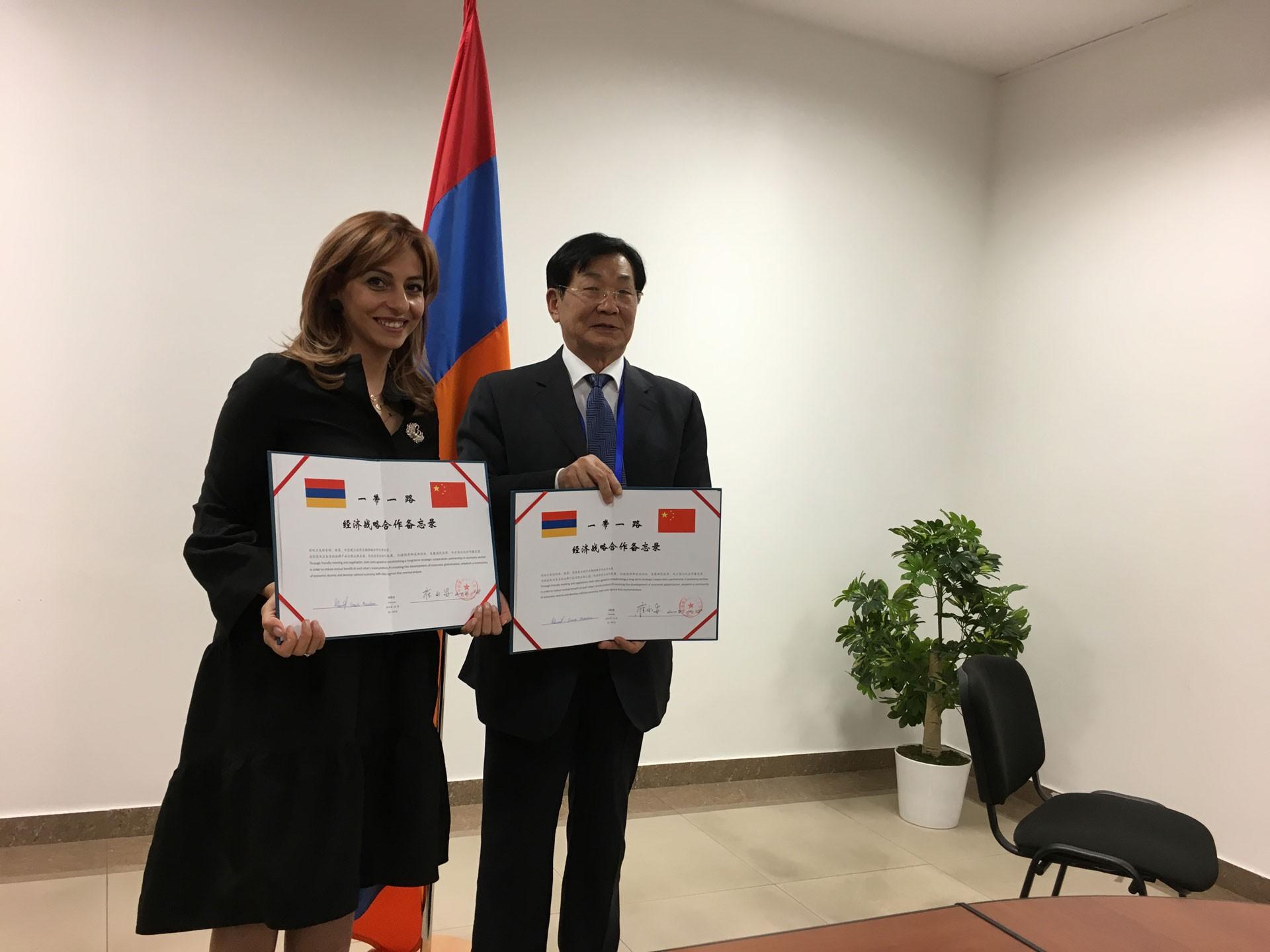 Մեկ միլիոն շիշ հայկական նռան գինի կարտահանվի Չինաստան