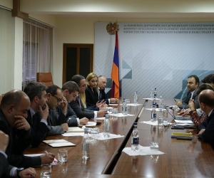 Armenian Economics Minister and World Bank Rep Discuss Steps to Reform Business Sector