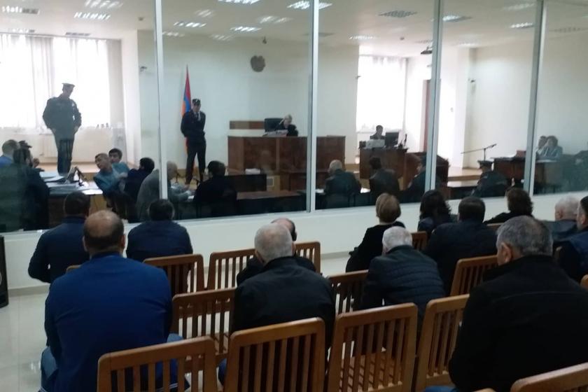 Նուբարաշենի խճուղում տեղի ունեցած սպանության գործով պաշտպանված վկայի ցուցմունքներում էական հակասություններ կան
