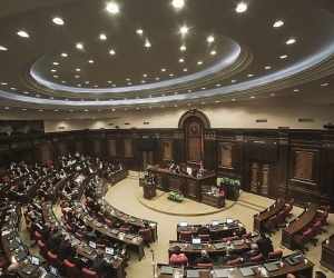 Национальное Собрание утвердило госбюджет 2019 года