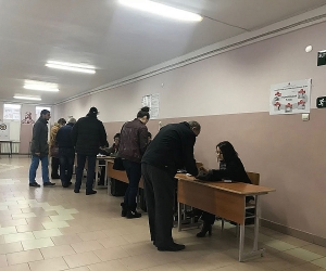 Վանաձորի ընտրատեղամասերում վաղ առավոտից ակտիվ քվեարկություն է