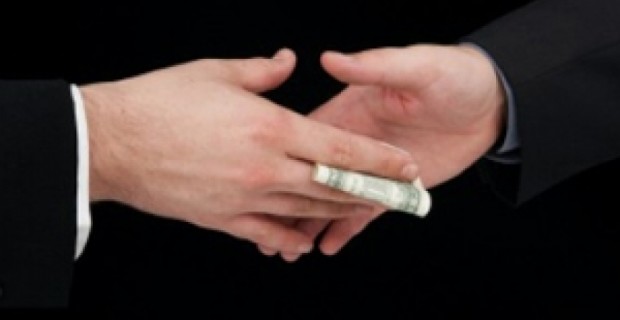 С 74% участников опроса “Hetq”-а требовали взятку