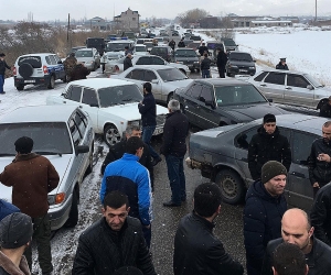 Vardenis Mayoral Candidate and Supporters Block Highway; Accuse Gegharkunik Governor of Election Interference