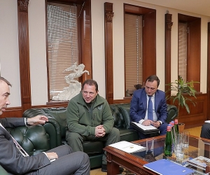 Պաշտպանության նախարարն ընդունել է ԵՄ հատուկ ներկայացուցչին