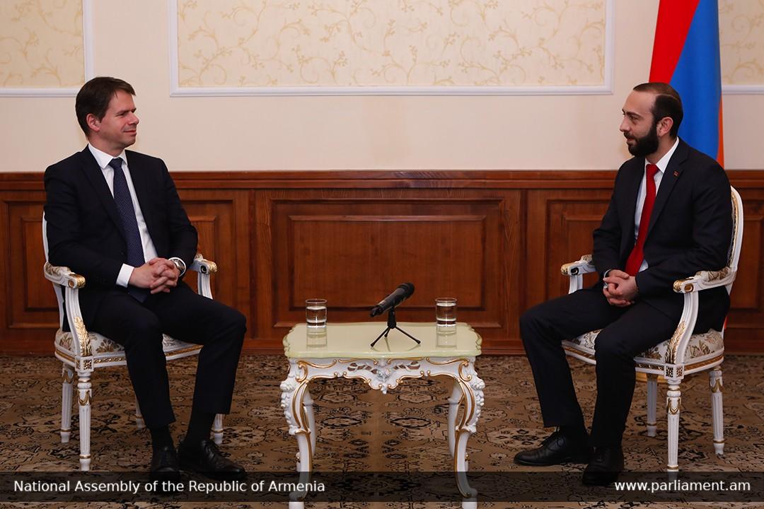 Արարատ Միրզոյանն ընդունել է Հայաստանում Ֆրանսիայի դեսպանին