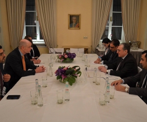 Foreign Ministers of Armenia, Holland Meet in Munich