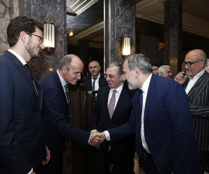 Премьер-министр обсудил с армянскими предпринимателями Бельгии вопросы развития экономических связей
