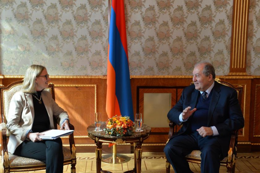 Armenian President and World Bank Rep Discuss Economic Priority Plan
