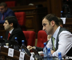 Պատգամավոր Սիսակ Գաբրիելյանի ներկայությունը որպես  լրագրող նրա աշխատանքը խոչընդոտելու  գործի քննությանն ապահովել չի ստացվում