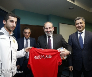 Վարչապետը հանդիպել է Հայաստանի ազգային հավաքականի ֆուտբոլիստներին