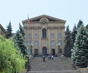 Կառավարության անդամները պատասխանում են պատգամավորների հարցերին