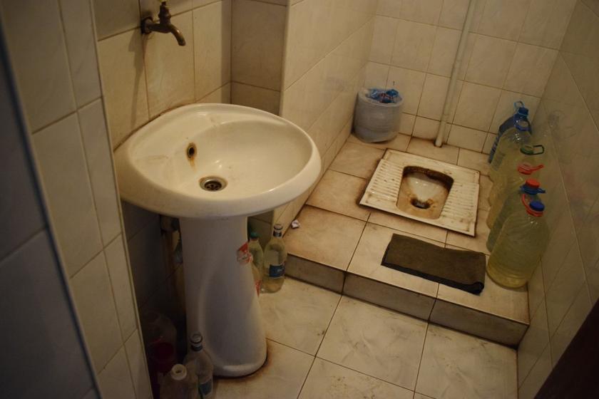 Armenian Human Rights Defender Highlights Unsanitary Conditions in Public Schools and Kindergartens