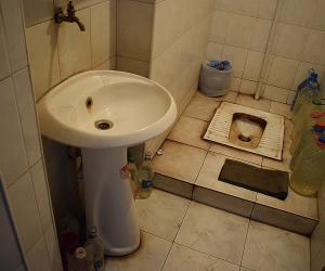 Armenian Human Rights Defender Highlights Unsanitary Conditions in Public Schools and Kindergartens