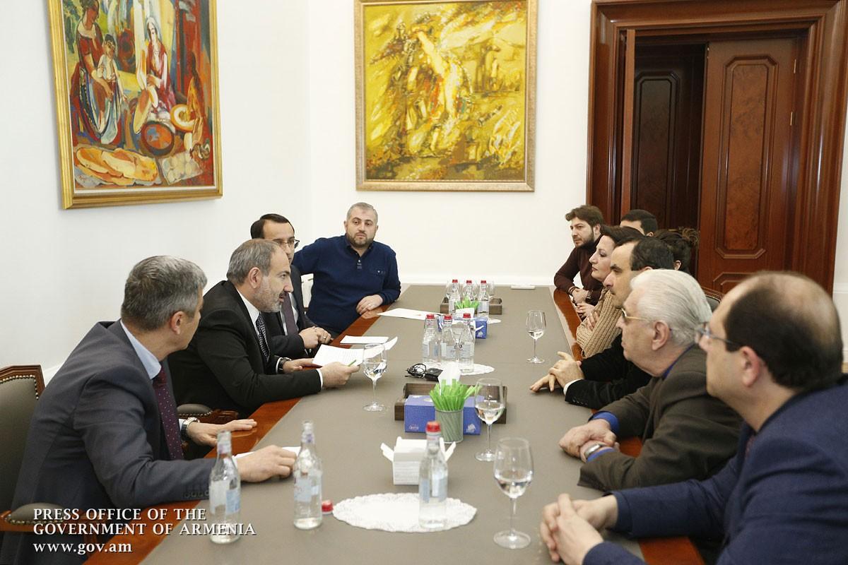 Премьер-министр принял сотрудников Национального академического театра оперы и балета