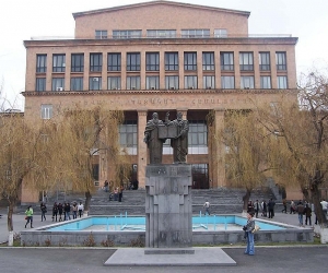 ԵՊՀ պրոռեկտոր է նշանակվել Մենուա Սողոմոնյանը