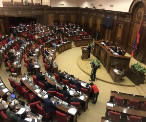 В парламенте обсуждается вопрос введения госпошлины на импорт иранского цемента