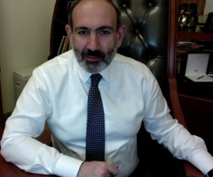 Նիկոլ Փաշինյանը ուղիղ եթերում պատասխանում է հարցերի