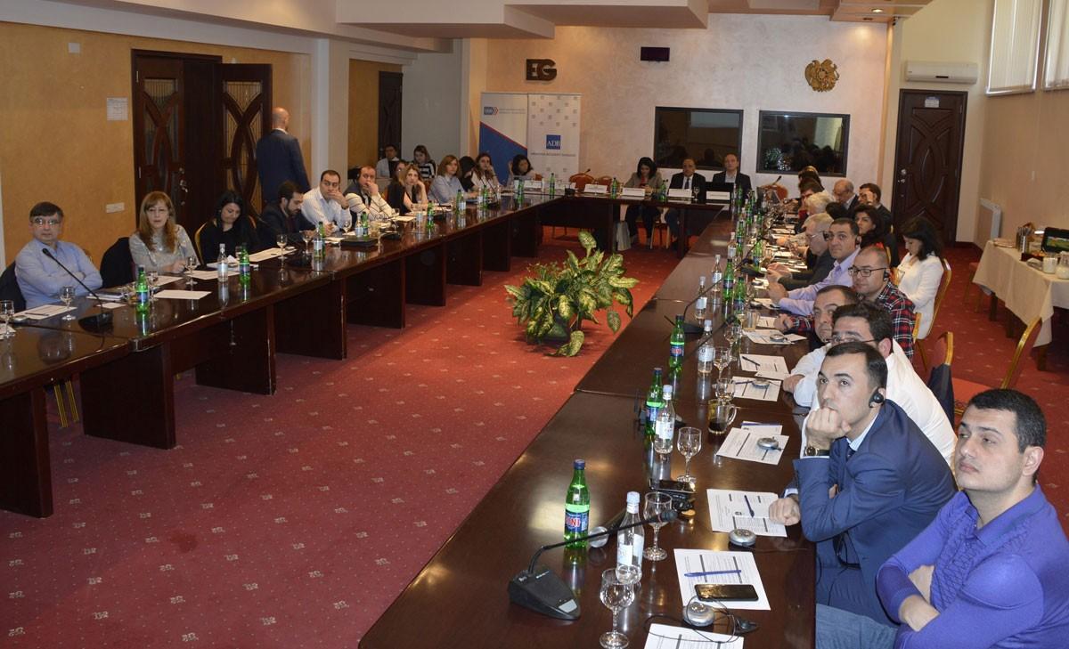 Աշխատանքային հանդիպում համապարփակ բժշկական ապահովագրության ներդրման շուրջ