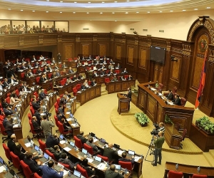 В правительстве будет 12 министерств: парламент принял проект закона об изменении структуры правительства